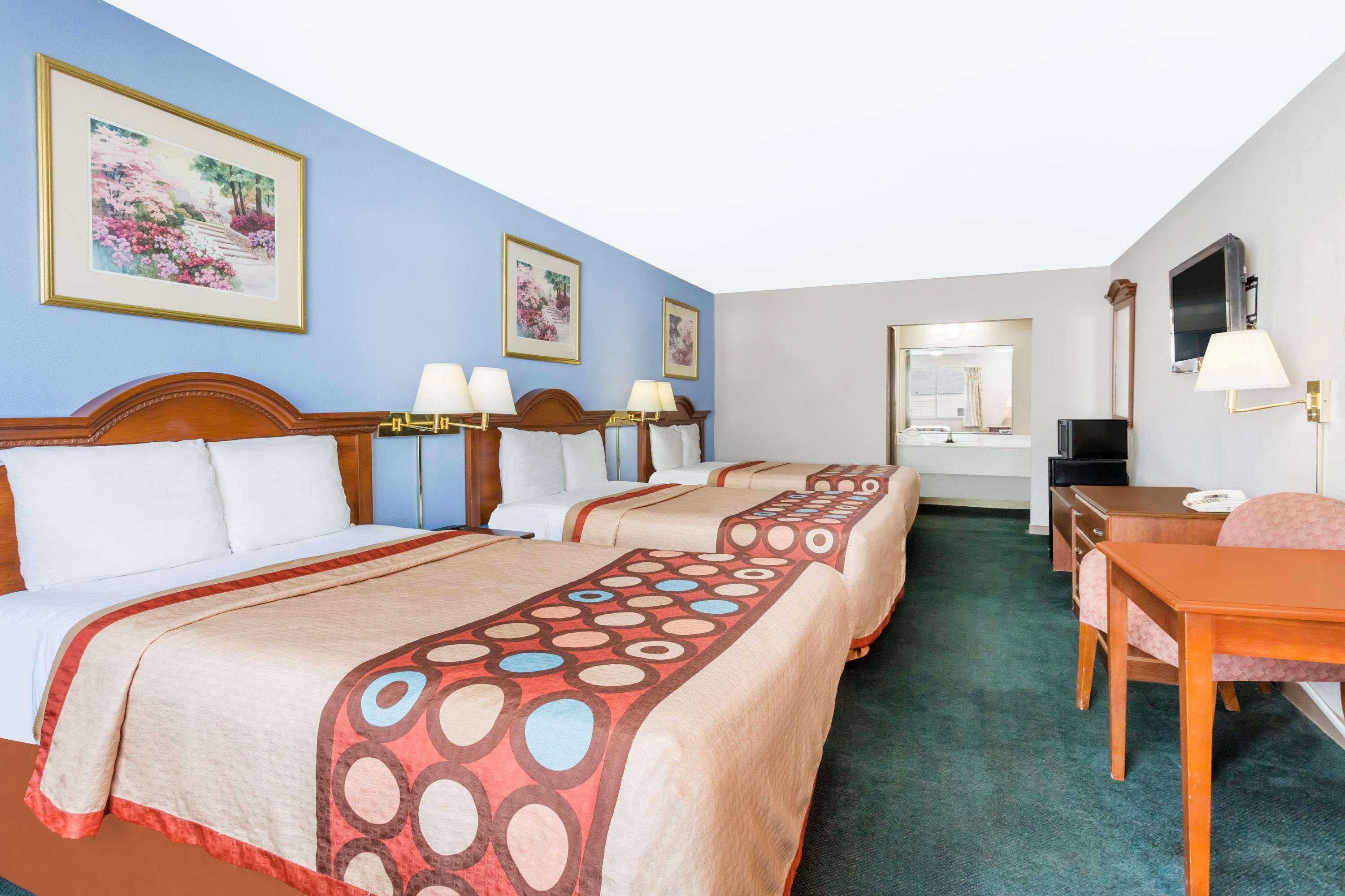 Super 8 By Wyndham Greensboro Luaran gambar