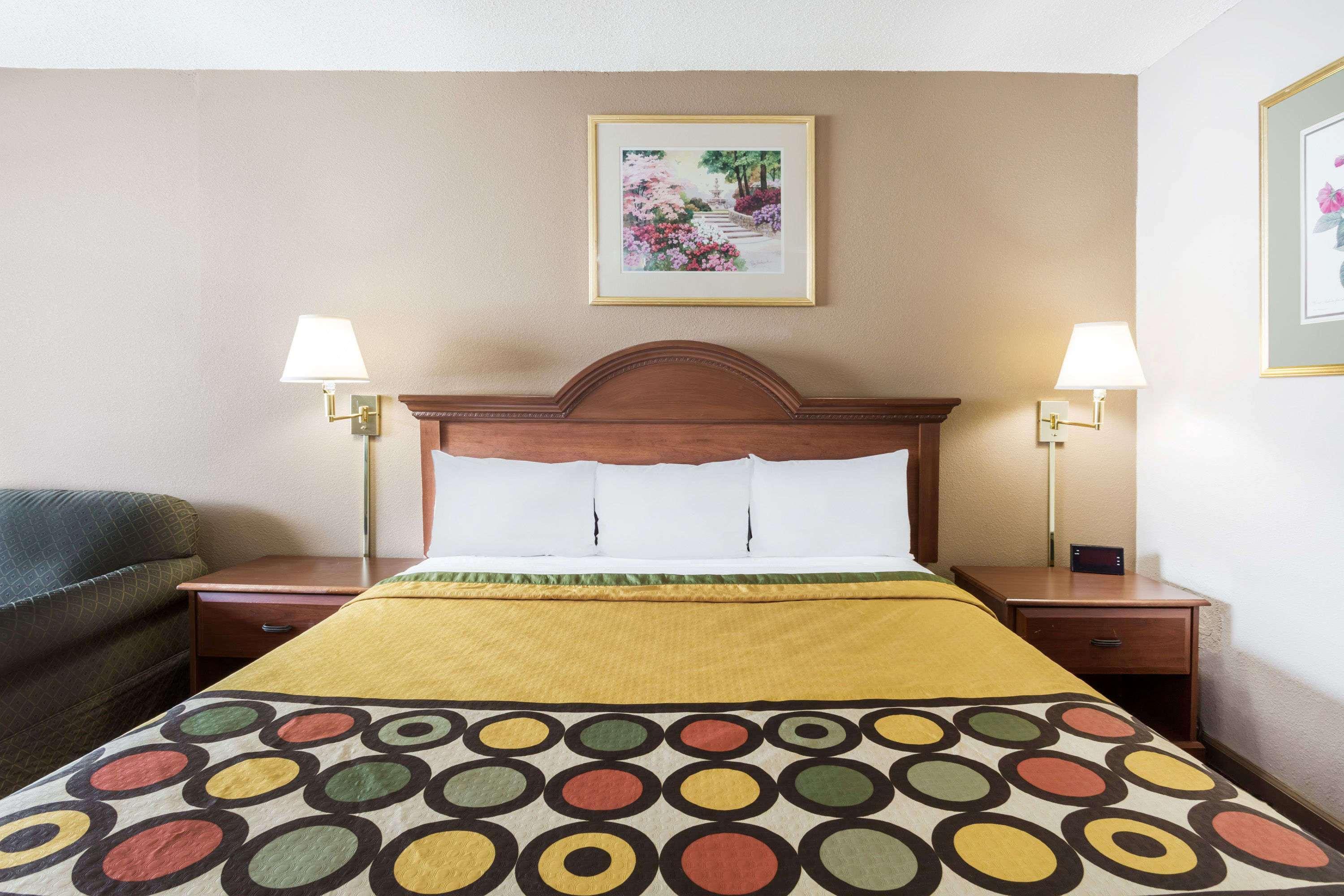 Super 8 By Wyndham Greensboro Luaran gambar