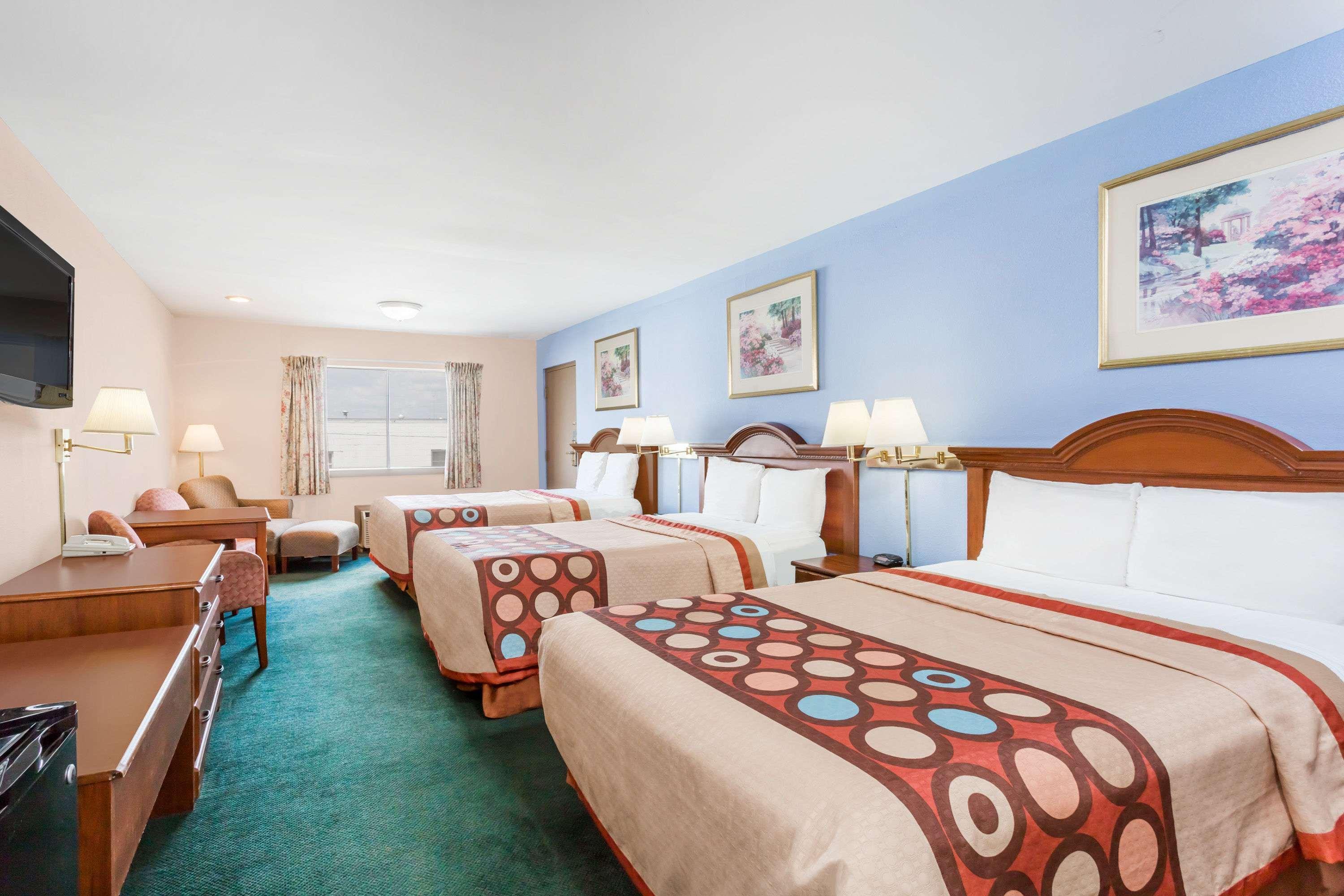 Super 8 By Wyndham Greensboro Luaran gambar
