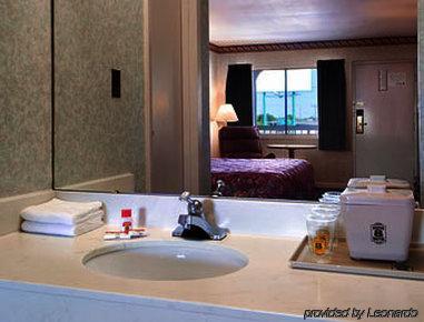 Super 8 By Wyndham Greensboro Luaran gambar